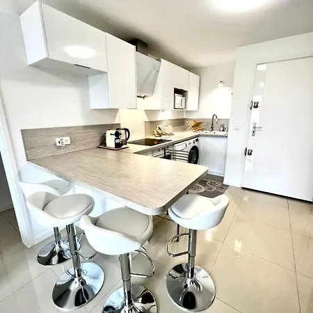 Le Mimosa 1 Bedroom With Terrasse Pool Ac Parking Spot Hébergement de vacances *