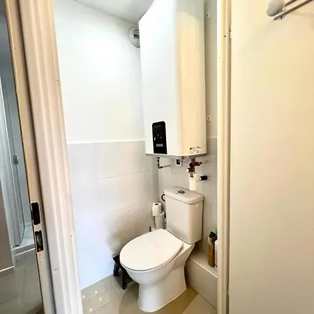 Le Mimosa 1 Bedroom With Terrasse Pool Ac Parking Spot Hébergement de vacances Antibes