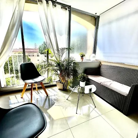 Le Mimosa 1 Bedroom With Terrasse Pool Ac Parking Spot Hébergement de vacances *