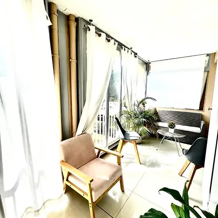 Le Mimosa 1 Bedroom With Terrasse Pool Ac Parking Spot Hébergement de vacances Antibes